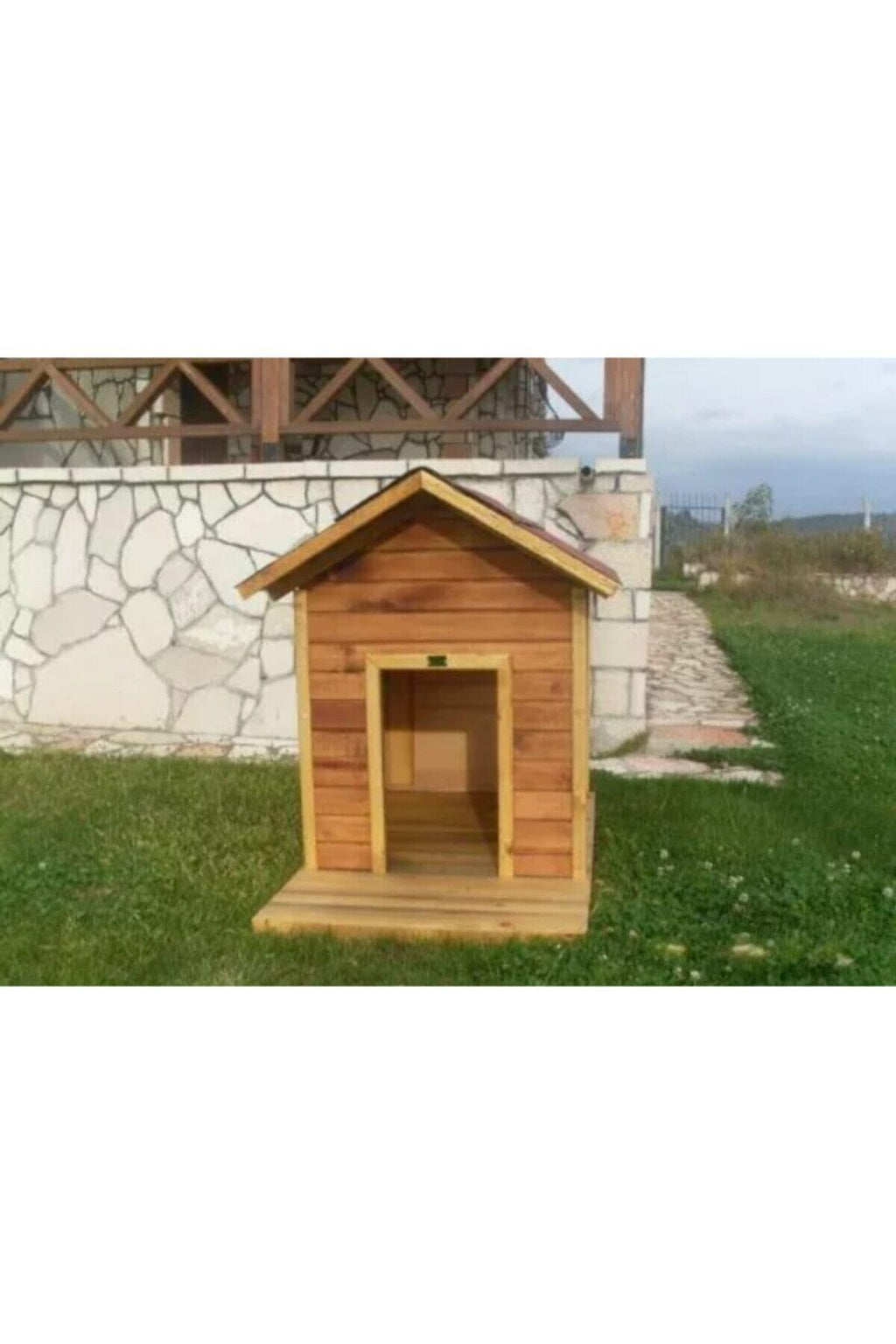 SODEF Large Wooden Dog House Kennel Varnished Wood Finish Outdoor Pet Shelter, Durable & Weather Resistant - Varnished Wood