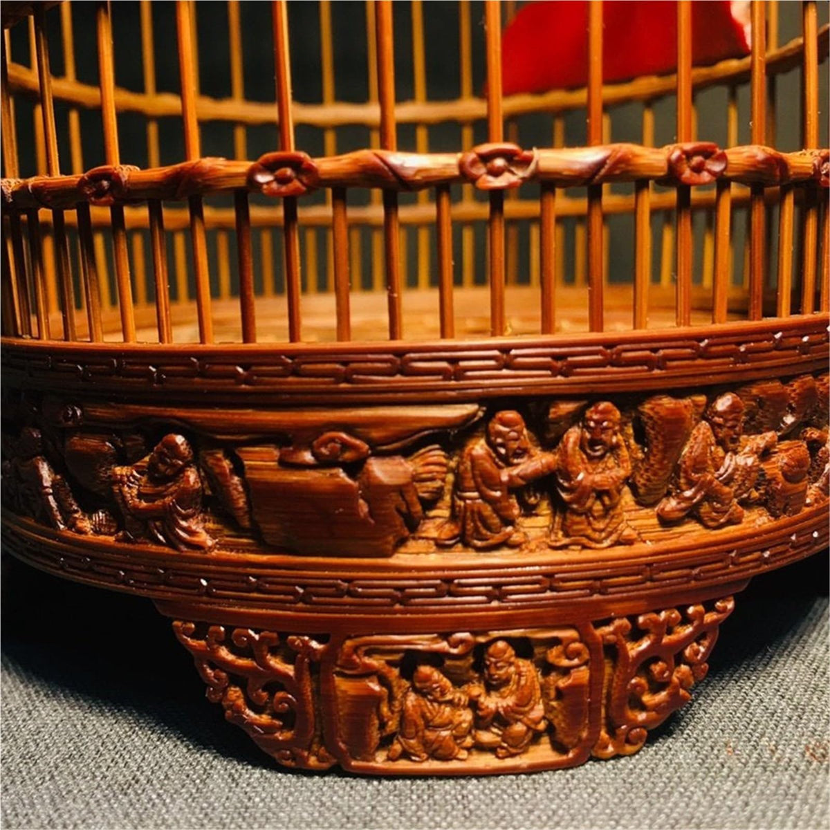 Decorative Cage Grasshopper Cage Octagonal Suitable for Crawling Pets Such As Crickets