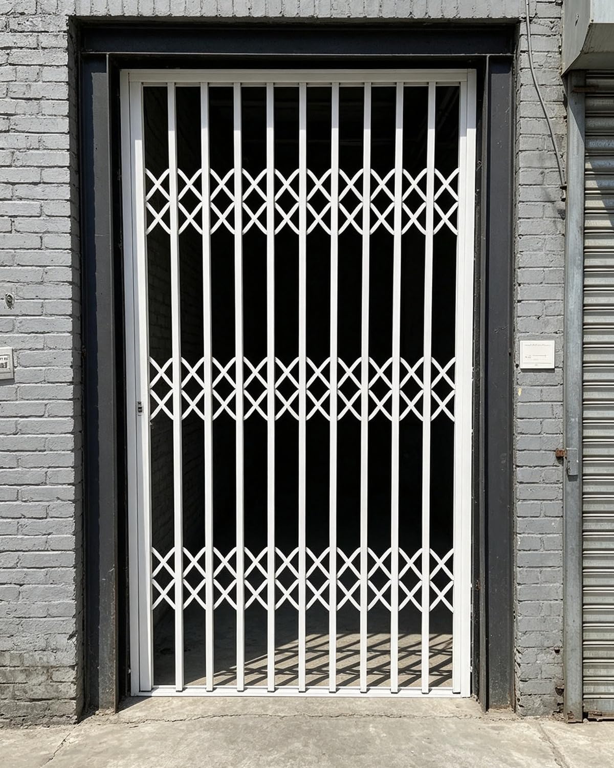 Extendable Burglar-Resistant Ground Floor Window Gate - Secure Your Home with Adjustable Anti-Burglar Protection, Perfect for Safety and Peace of Mind.